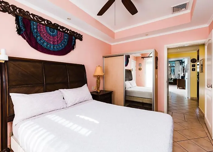 Apartment Sunrise 17-tropical Three Bedroom Condo! *