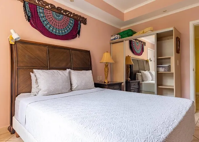 Apartment Sunrise 17-tropical Three Bedroom Condo! *
